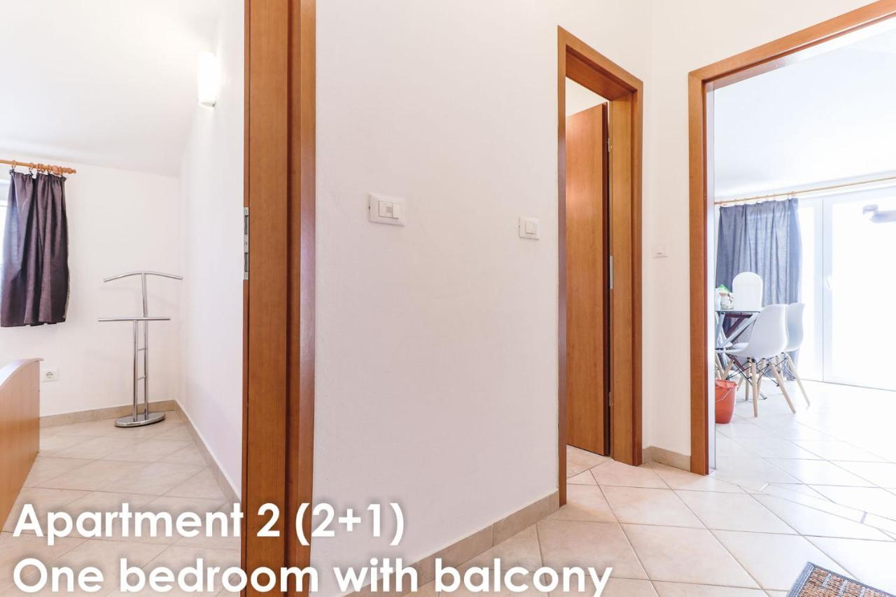 Sunshine Apartments Funtana With Balcony And Sea View Kültér fotó