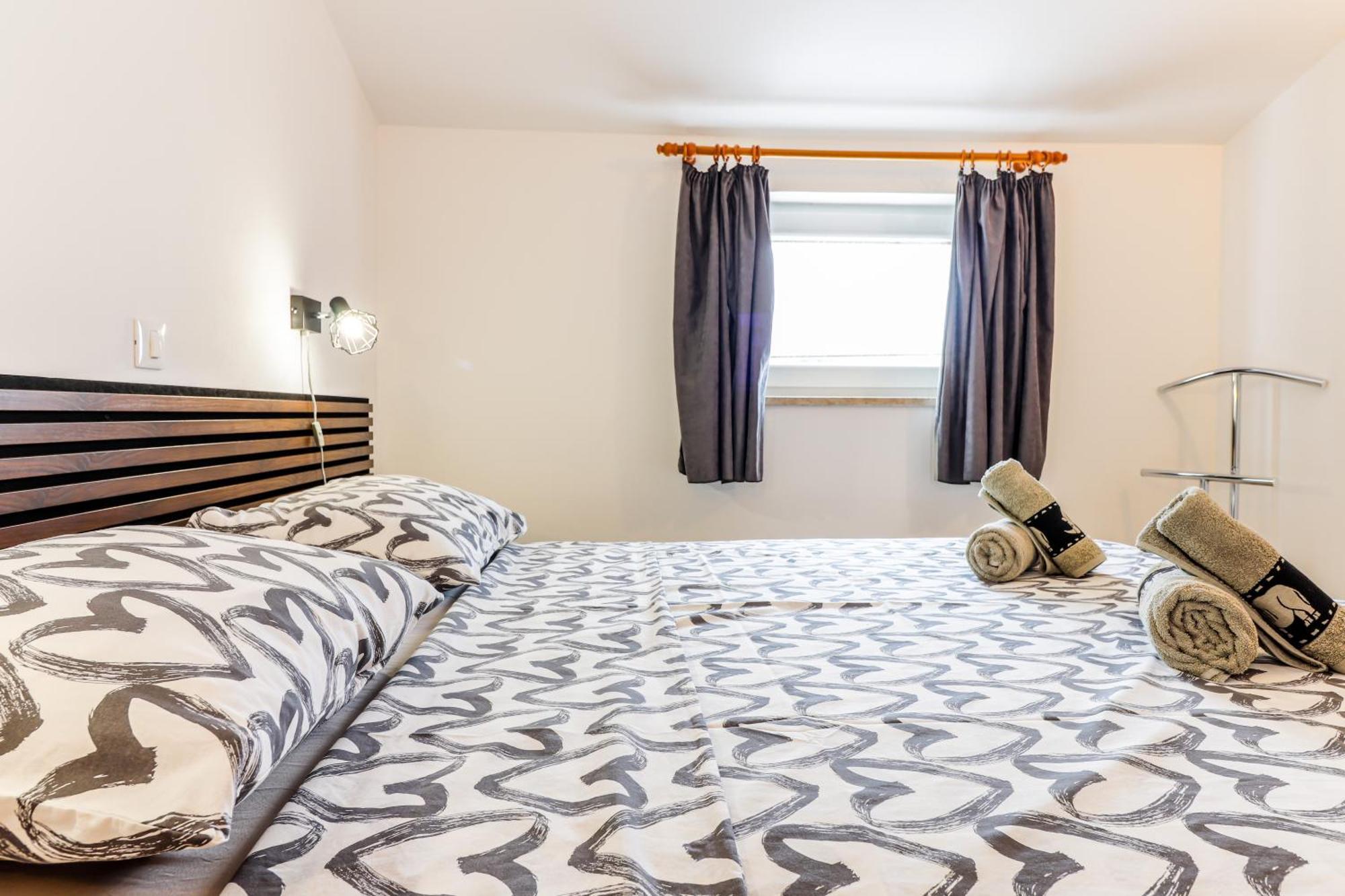 Sunshine Apartments Funtana With Balcony And Sea View Kültér fotó