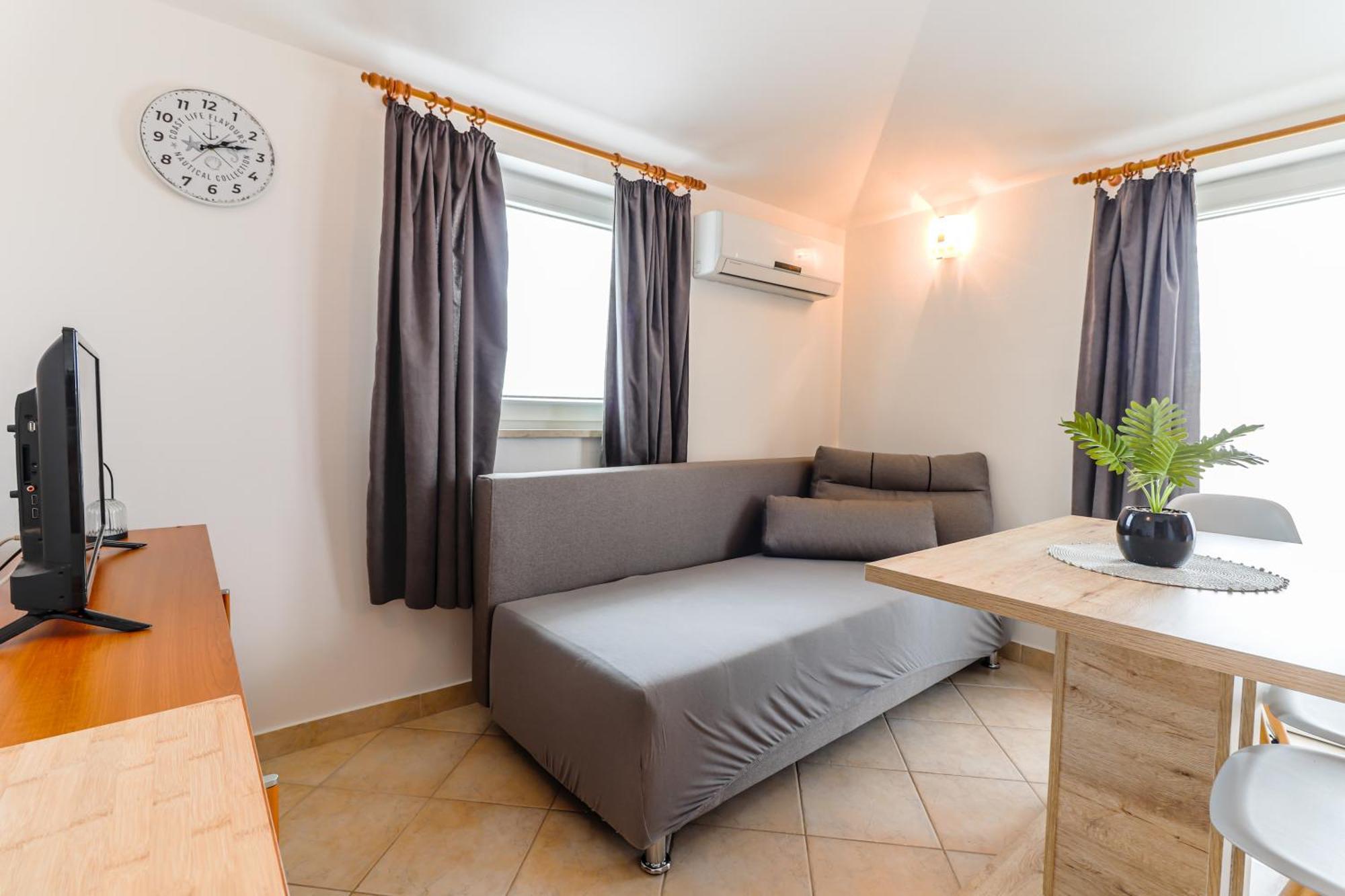 Sunshine Apartments Funtana With Balcony And Sea View Kültér fotó